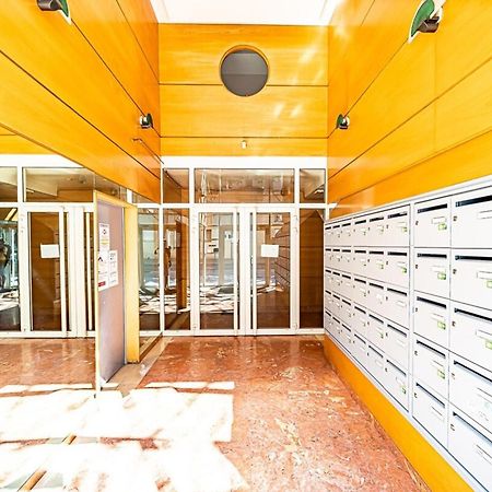 Appartement Cosy Avec Balcony And Garage-Charpennes فيليوربان المظهر الخارجي الصورة